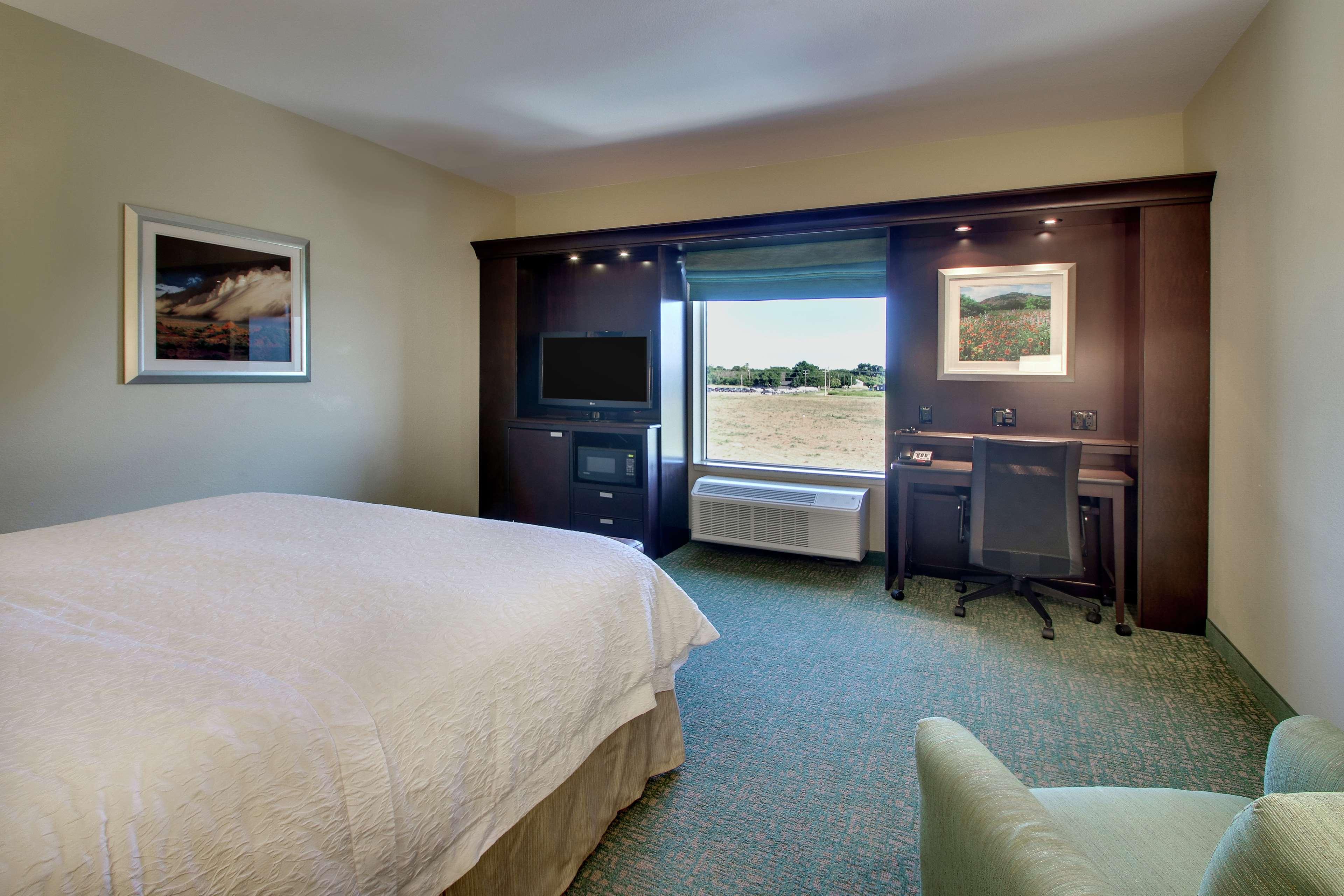 Hampton Inn Vernon Eksteriør bilde