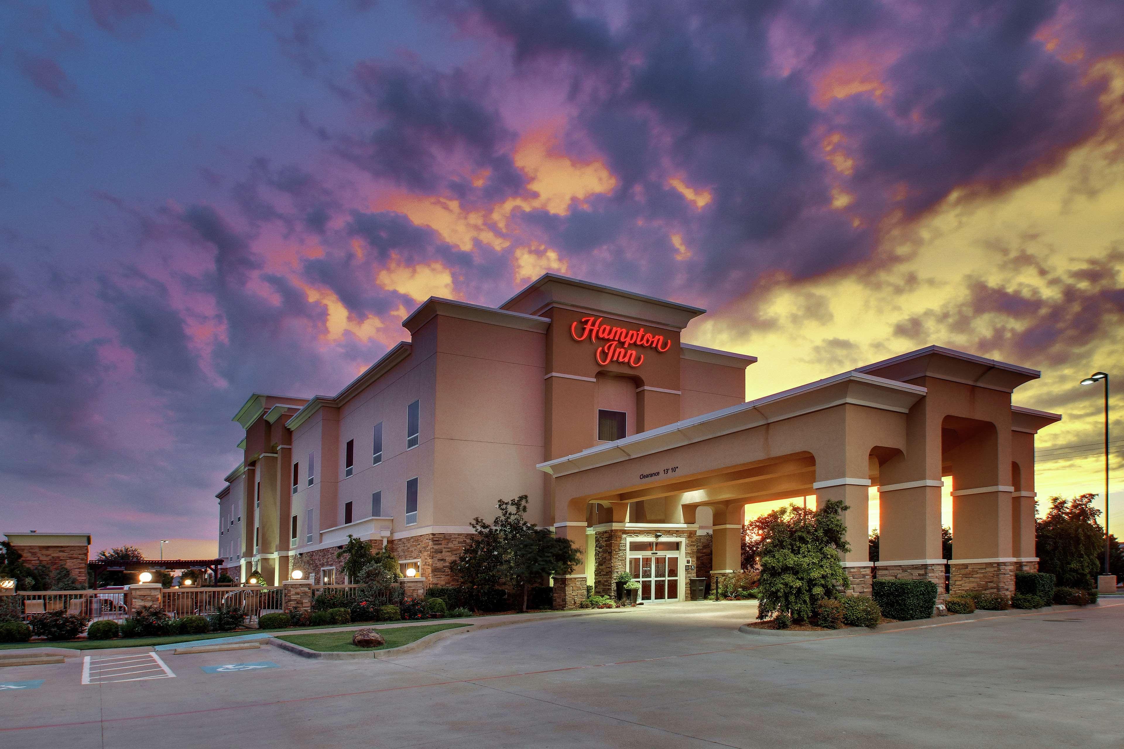 Hampton Inn Vernon Eksteriør bilde