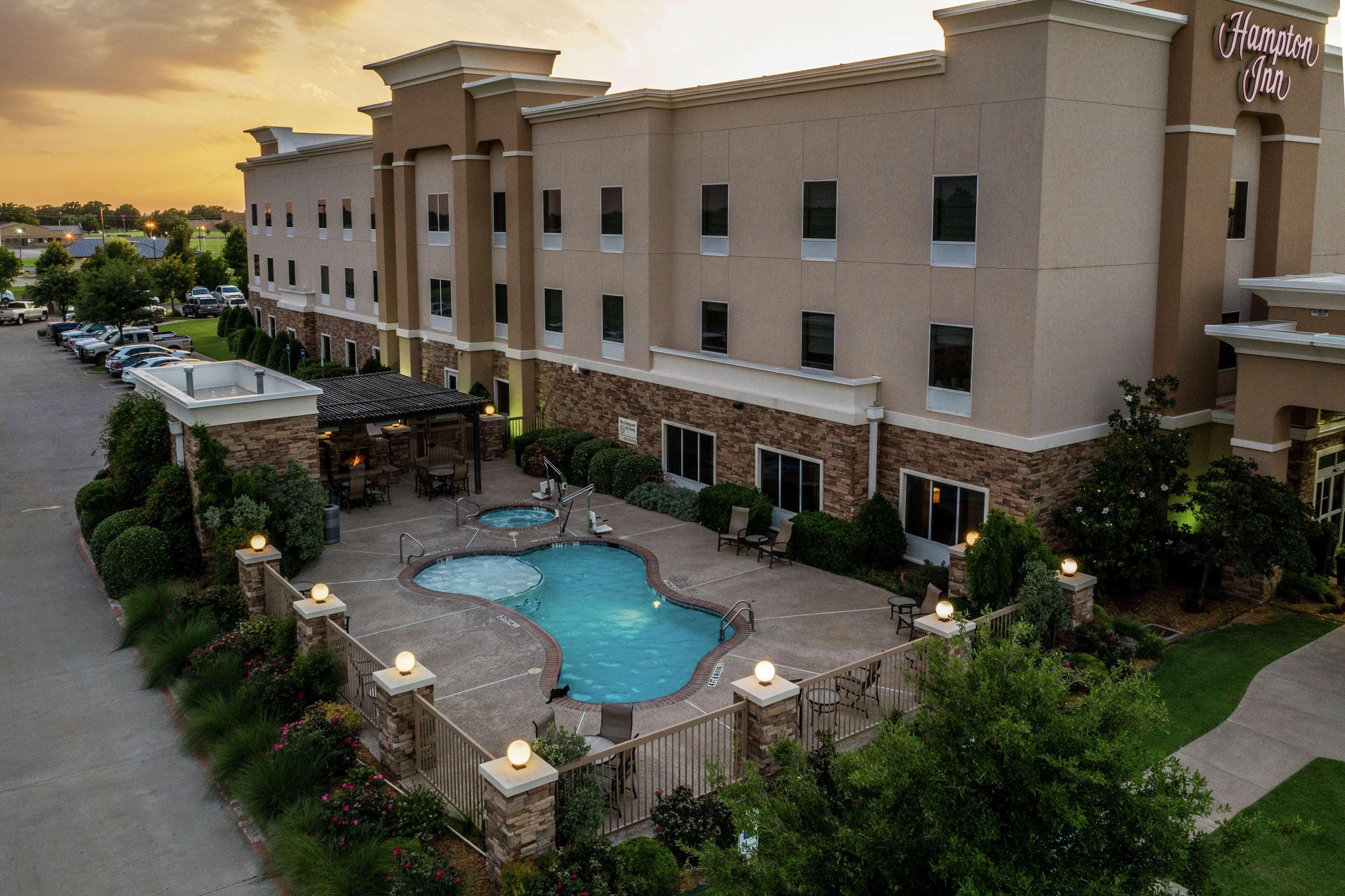 Hampton Inn Vernon Eksteriør bilde
