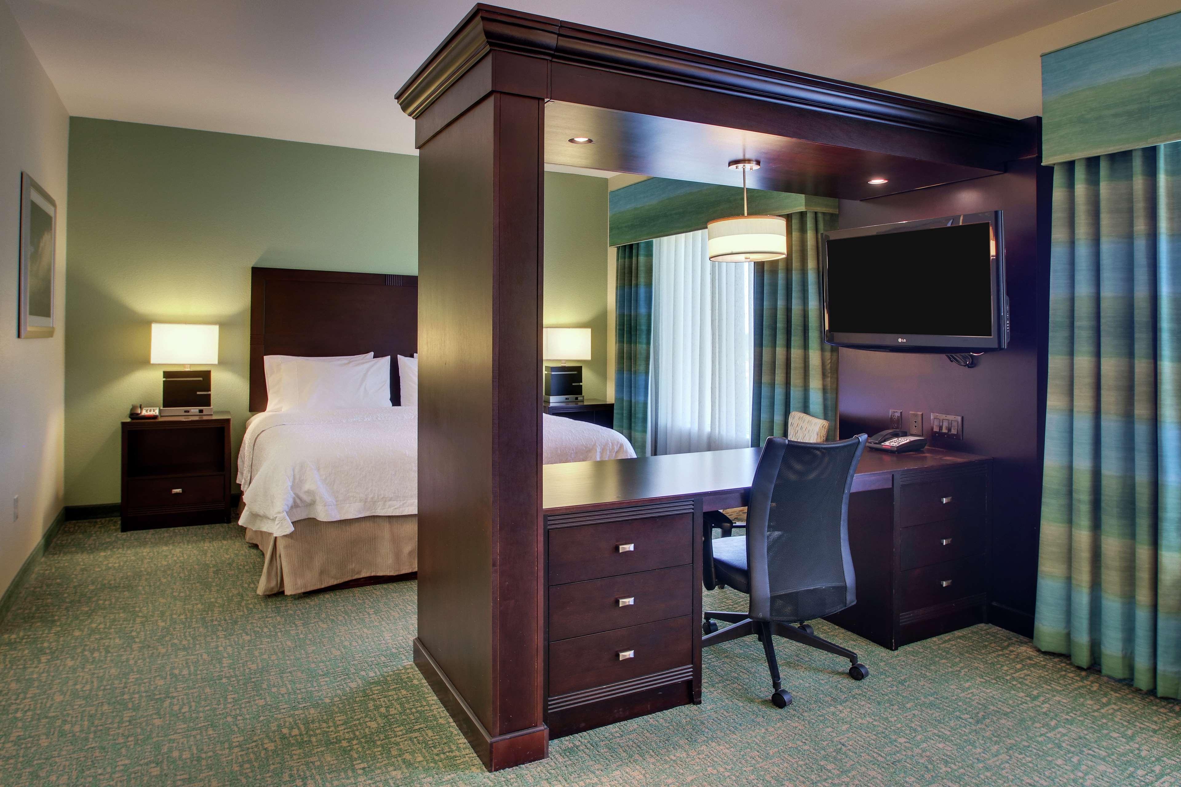 Hampton Inn Vernon Eksteriør bilde
